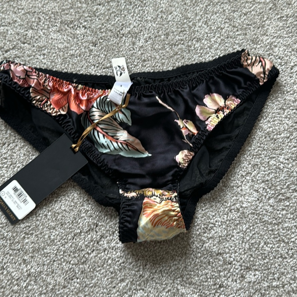 Designer Yes Master silk (66%) panty Size small